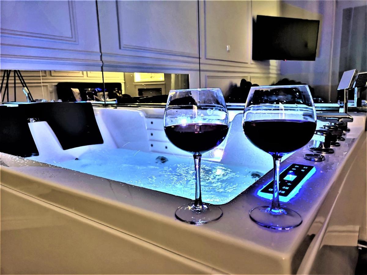 Luxury Jacuzzi Apartment Kraków Exteriör bild